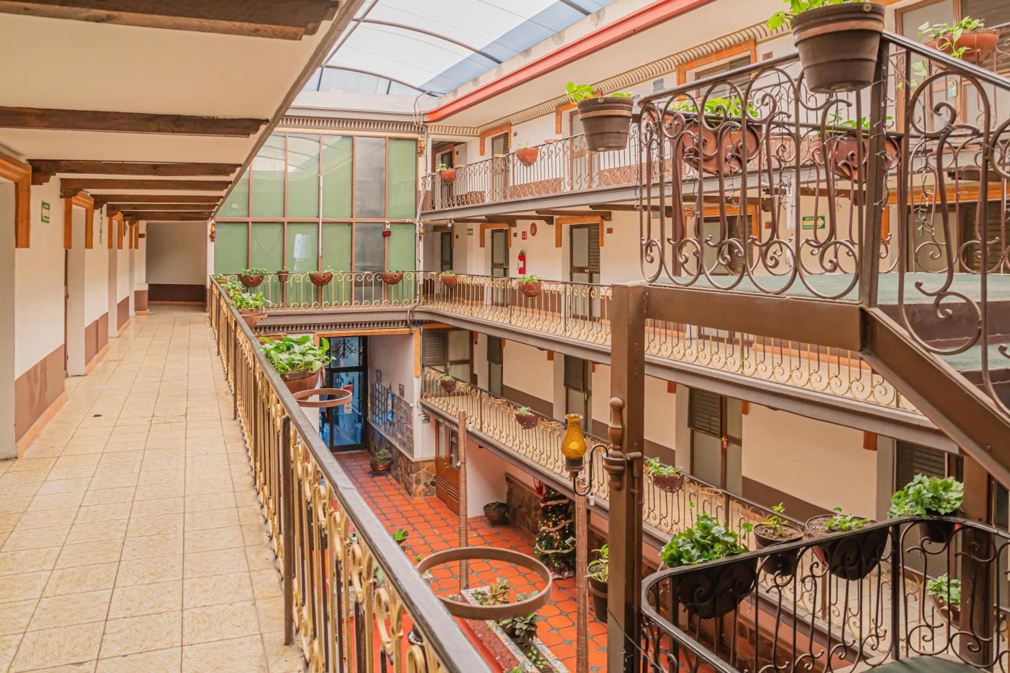 Hotel Zapotlan 古斯曼城 外观 照片