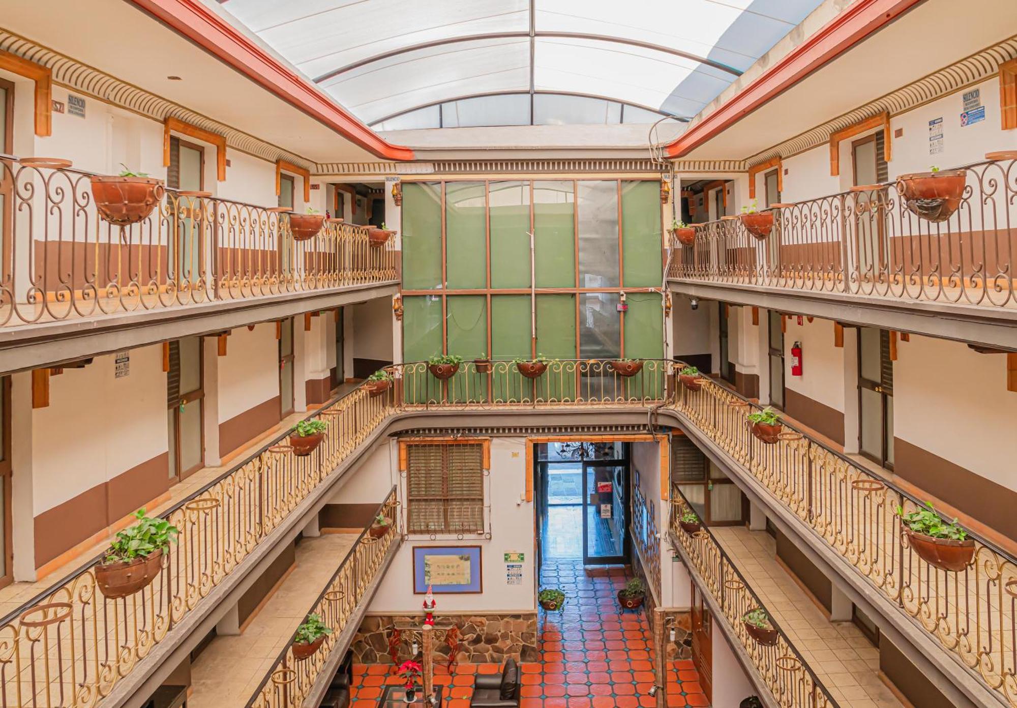 Hotel Zapotlan 古斯曼城 外观 照片