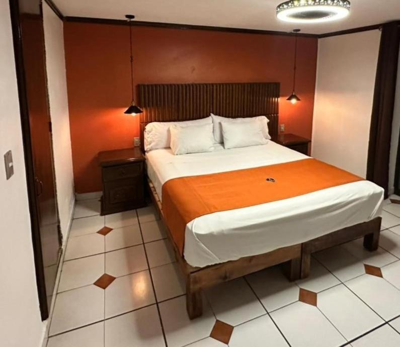 Hotel Zapotlan 古斯曼城 外观 照片