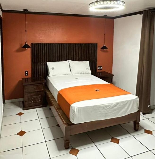 Hotel Zapotlan 古斯曼城 外观 照片