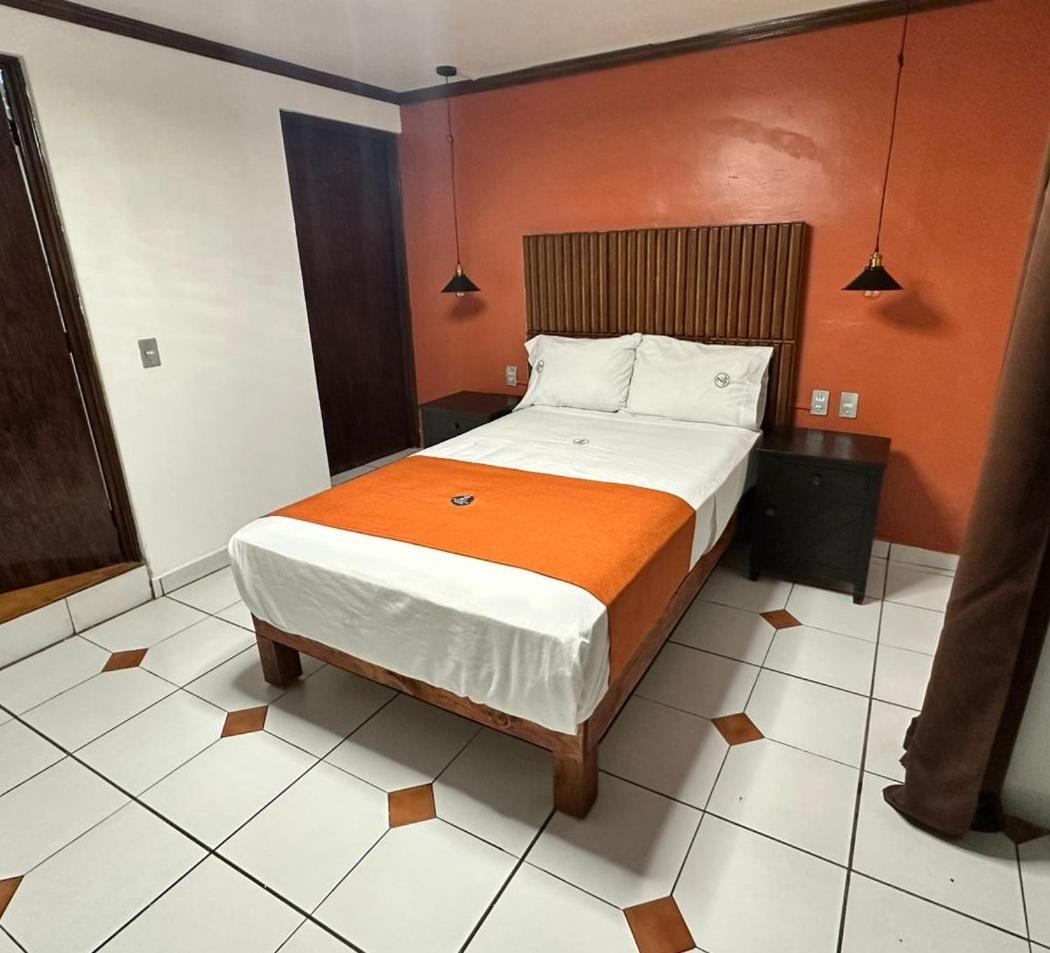 Hotel Zapotlan 古斯曼城 外观 照片